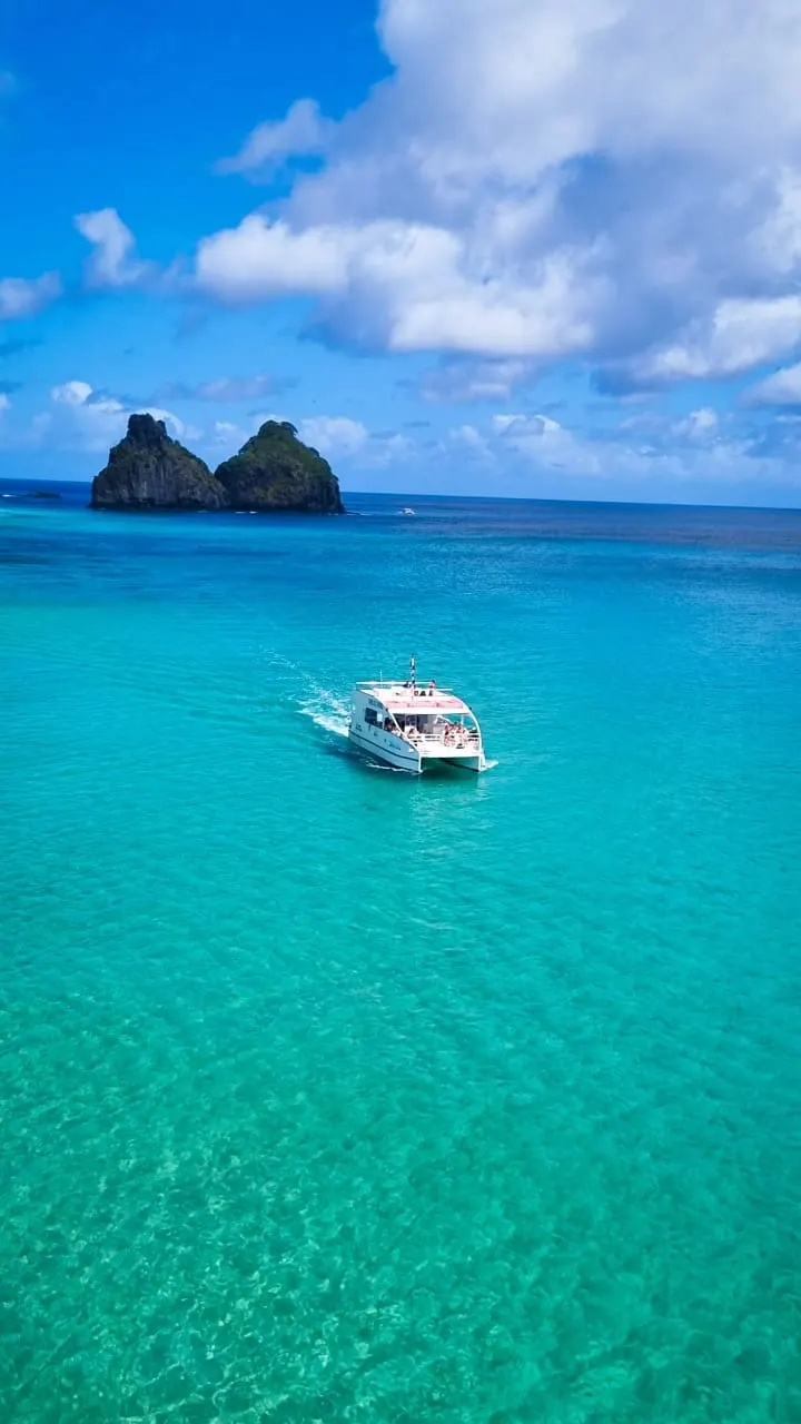 Barco tradicional em Fernando de Noronha